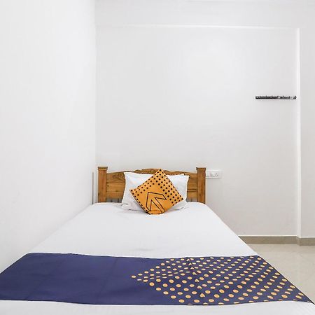 SPOT ON 67283 Rohini Inn Kottakkal Bagian luar foto